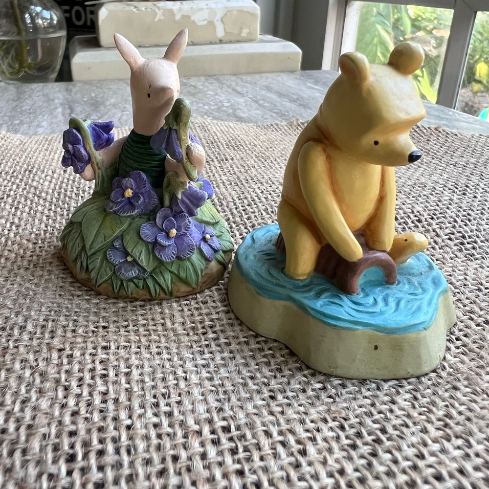 Lenox Miniature winnie 
piglet no longer available